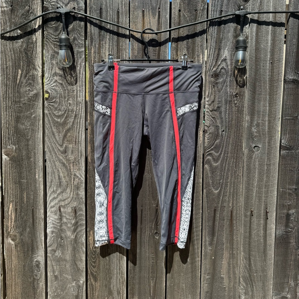Athleta Grey and Pink Cropped Leggings with Midrise waist size small 18.5 inseam